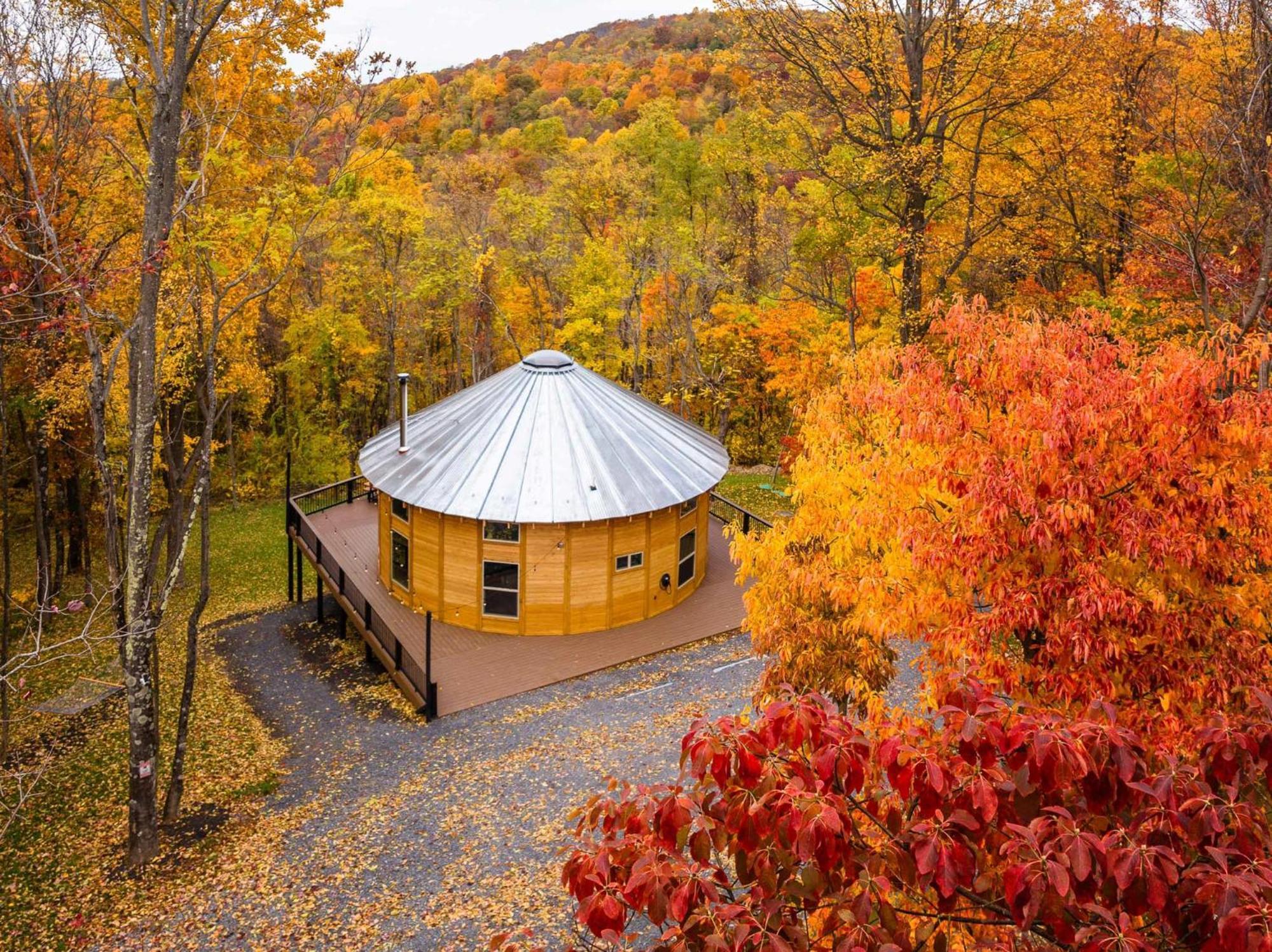 Shenandoah Yurt: Hot Tub~Wood Stove~Wifi~Evcharger Villa Stanley Exterior photo